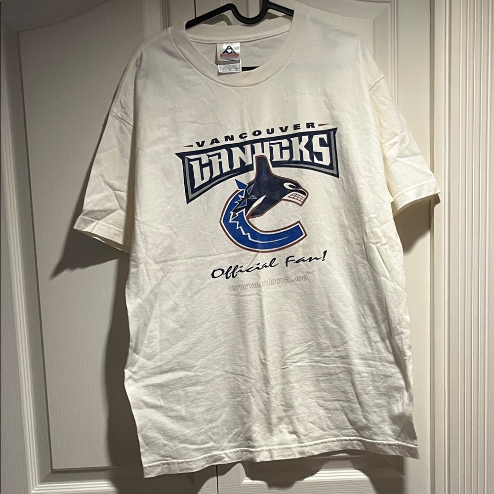 Vancouver Canucks vintage Official Fan T-Shirt size L